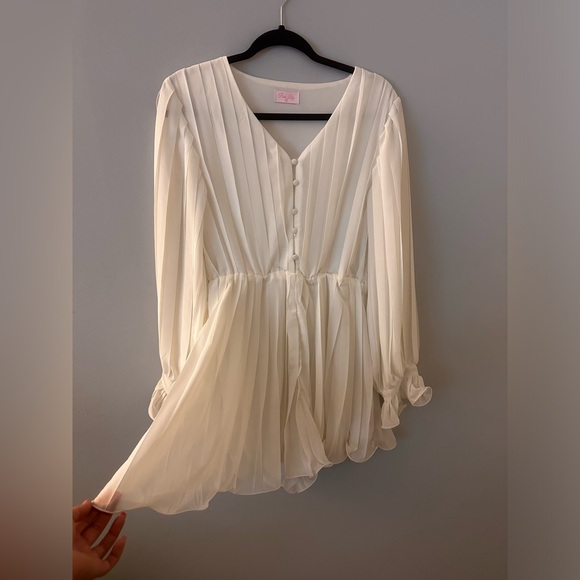 NWOT Pink Lily Pleated Flowy Romper | Medium - Picture 5 of 8